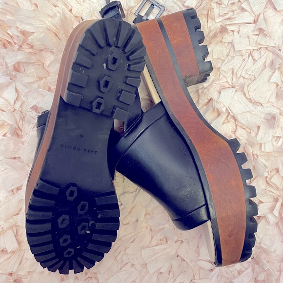 Zara Shoes - Black Leather Chunky platform Heel Sandals